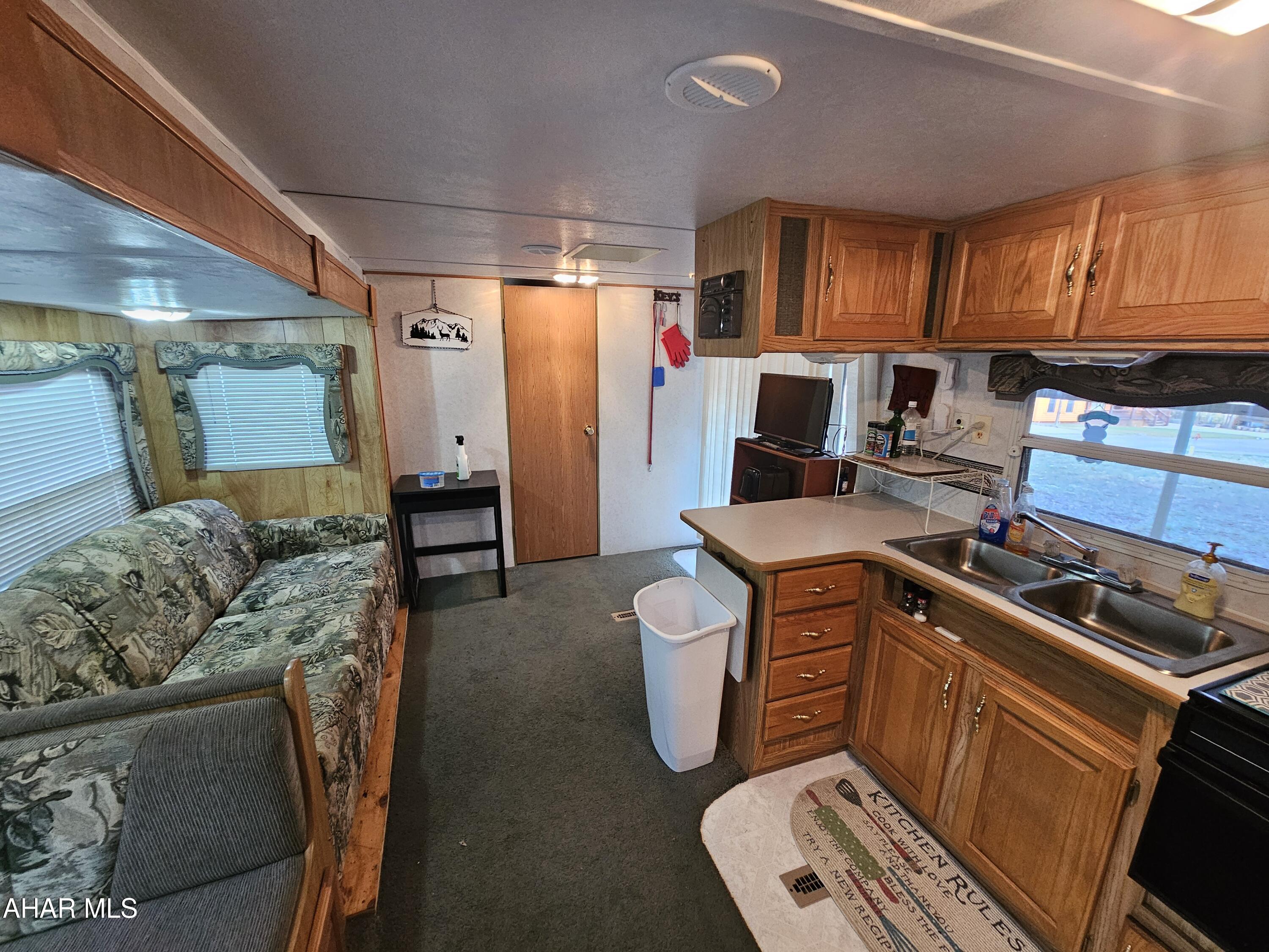 Glendale Yearound - Residential