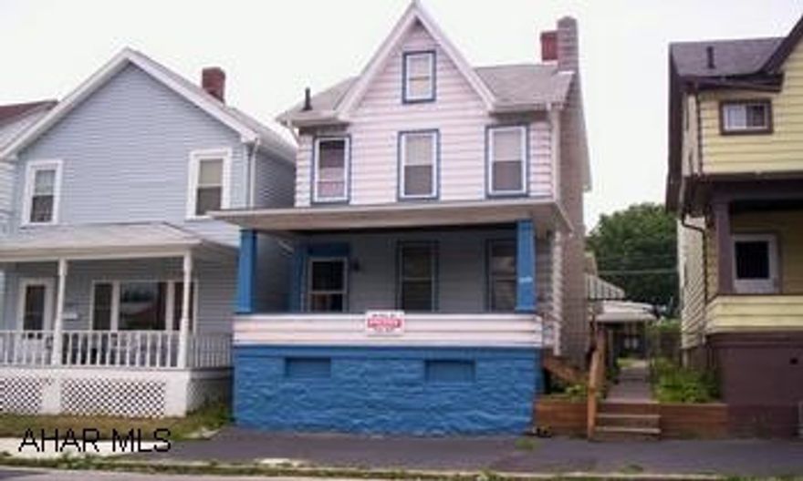 Juniata - 2 bedroom with finished attic for 3rd bedroom.  2 car garage with workshop, covered patio, fenced  yard, newer windows, newer furnace and hot water heater.  Seller will give $1,000 carpet allowance. Juniata - 2 bedroom with finished attic for 3rd bedroom.  2 car garage with workshop, covered patio, fenced yard, newer windows, newer furnace and hot water heater.  Seller will give $1,000 carpet allowance.