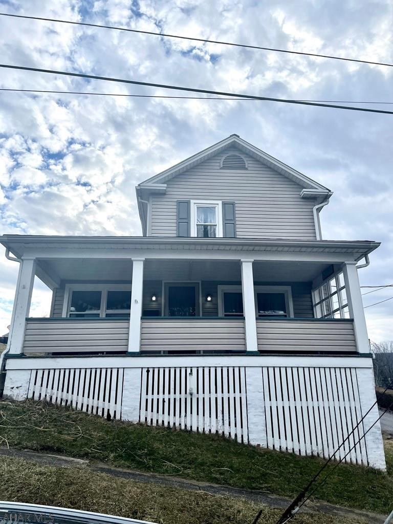 Saxton - Residential