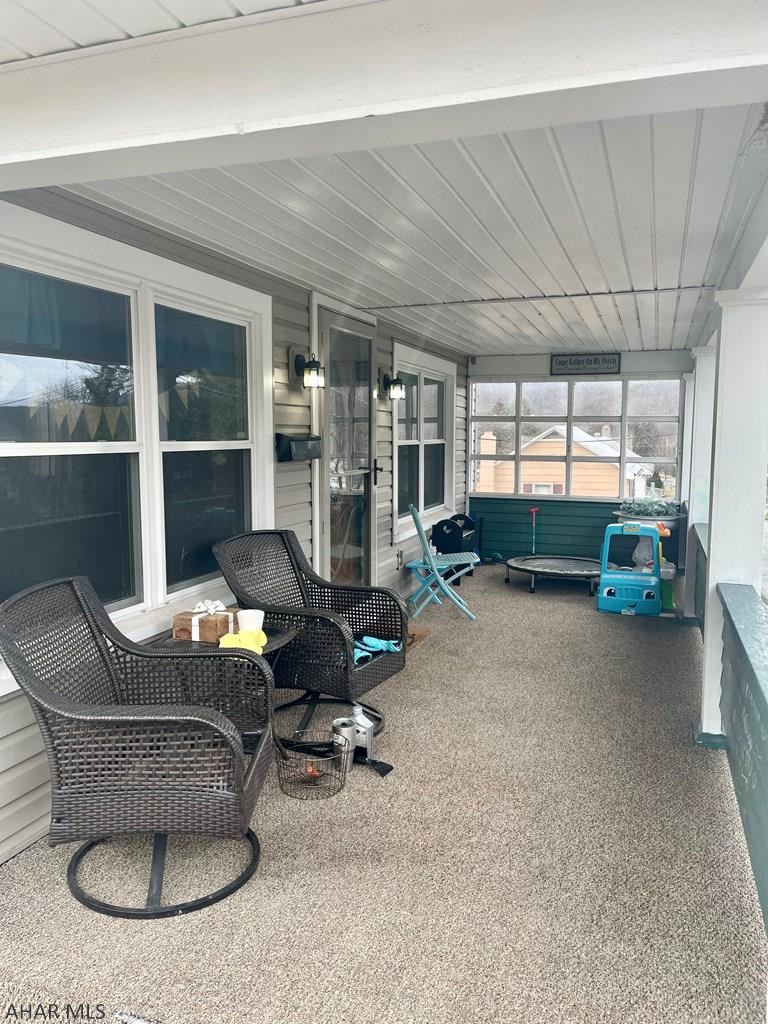 Saxton - Residential