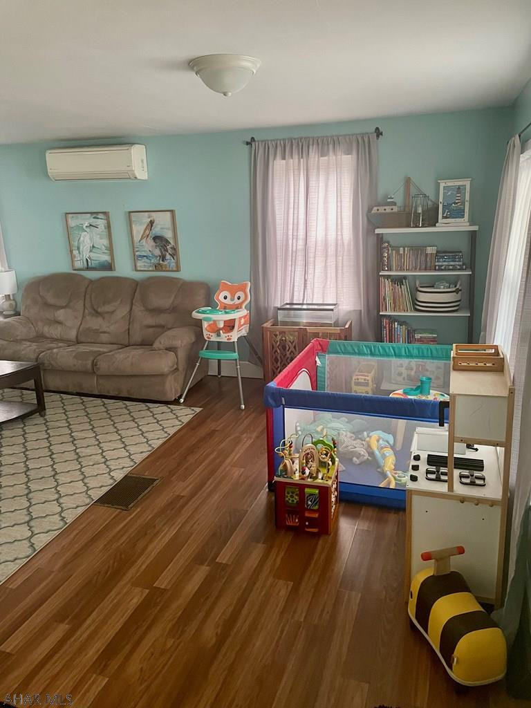 Saxton - Residential