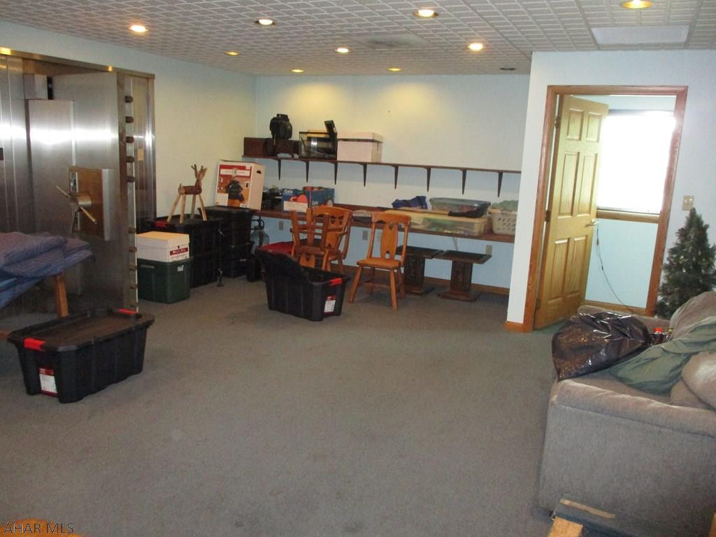 Unknown - Commercial Sale