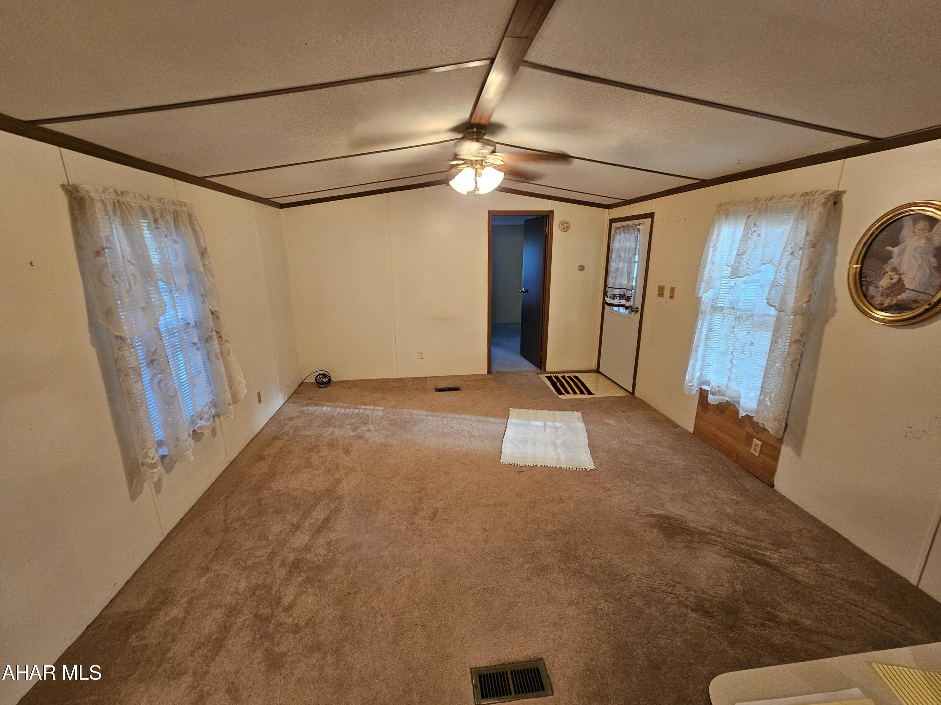 Glendale Yearound - Residential