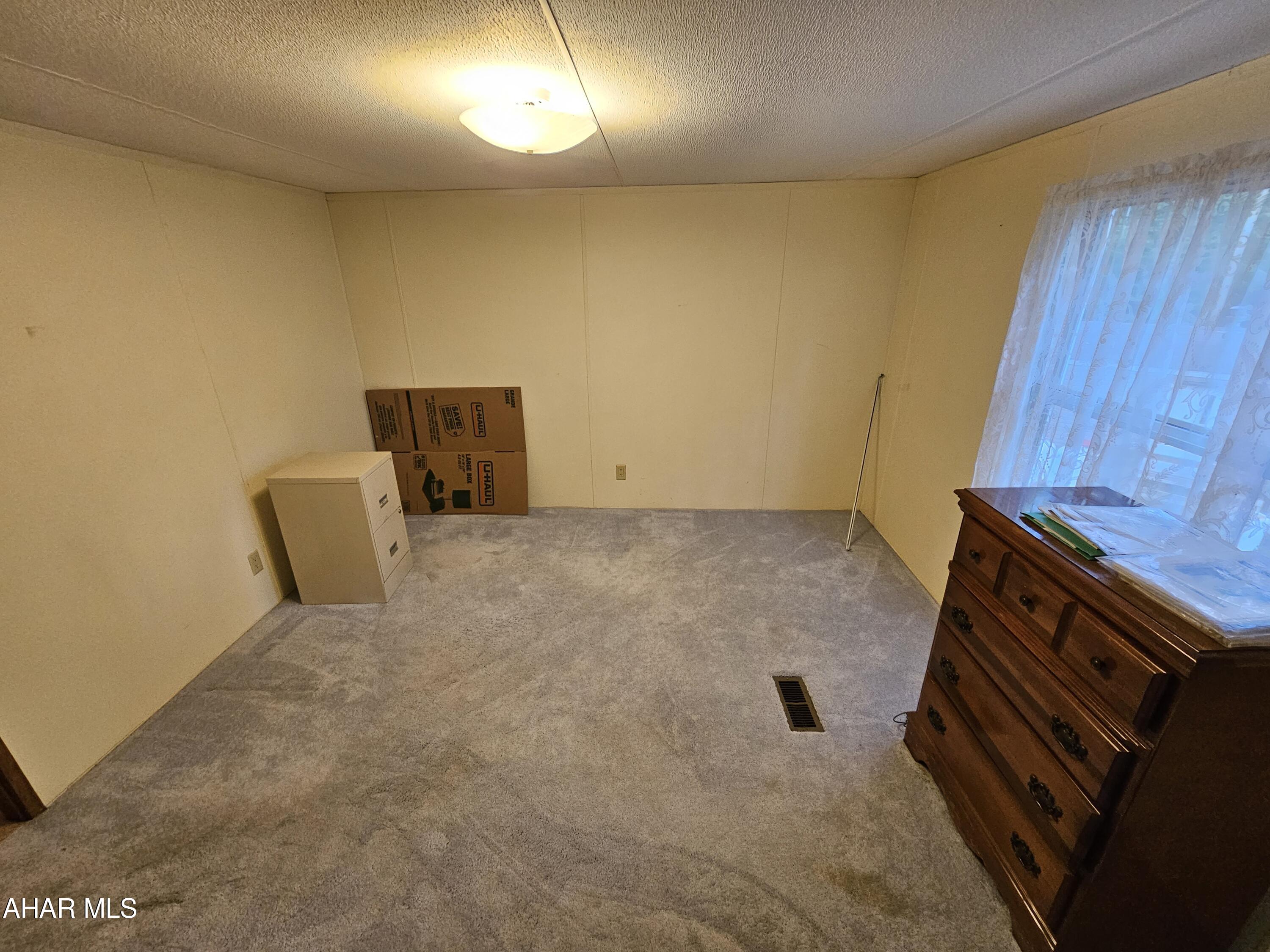 Glendale Yearound - Residential