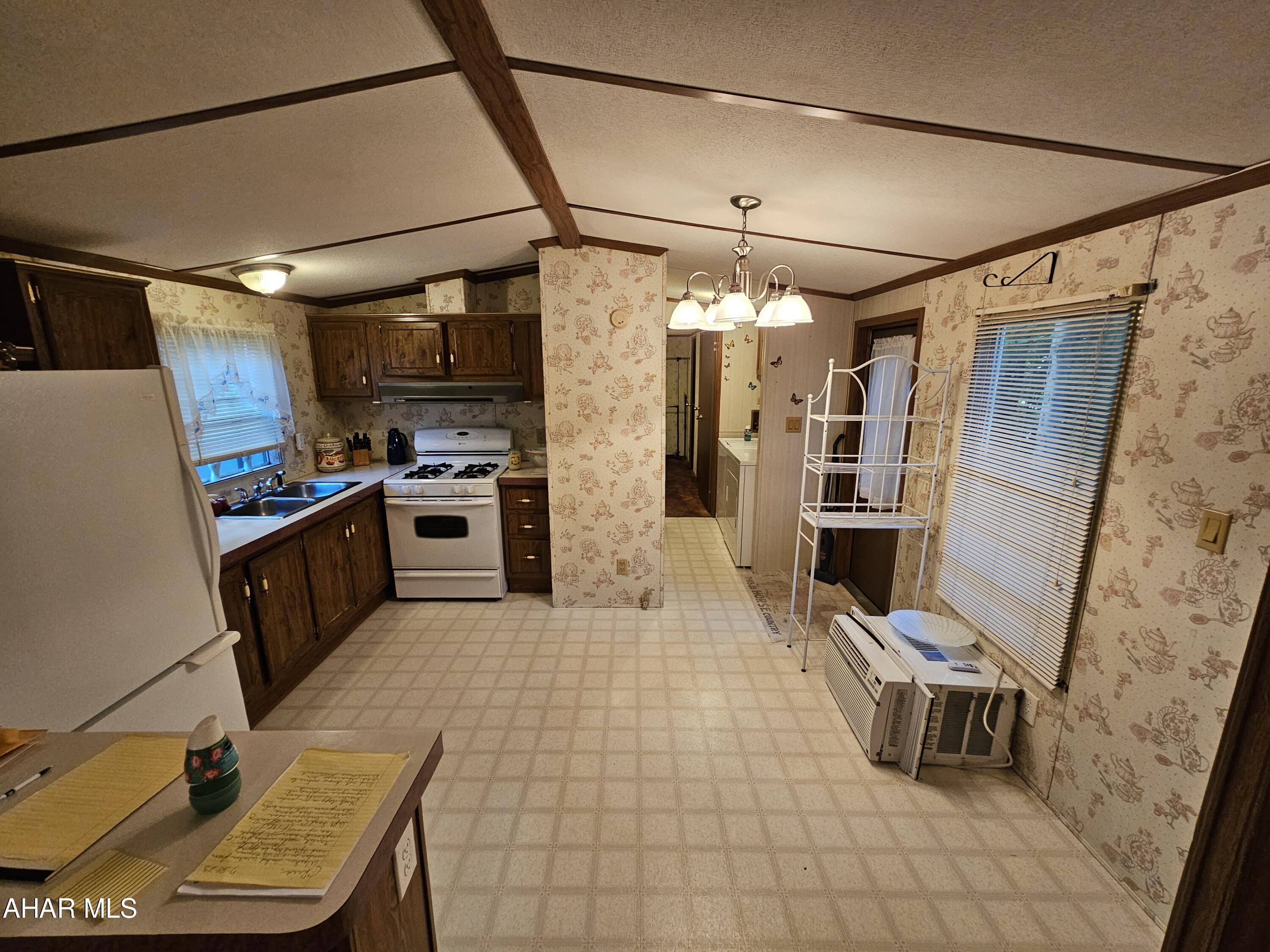 Glendale Yearound - Residential