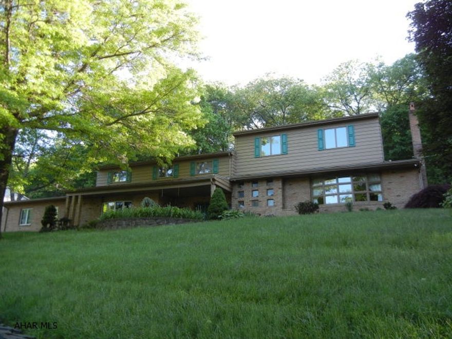 Large family home 6 bedrooms and 3 1/2 bathrooms on spacious mature lot.  Centrally located in Altoona out Broad Avenue to foot of hill, turn right onto Waterloo to Greenway Drive.  This property is located on a cul de sac with no through traffic. Very upperend appliances in the kitchen Asking price based on recent appraisal