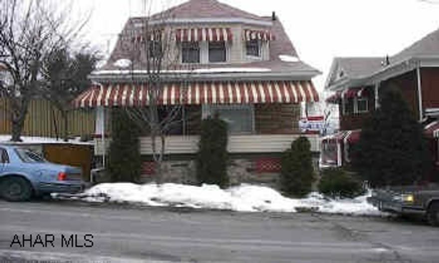 A must see! Perfect for 1st time home buyer. Move in condition. 3 bedroom, 1 bath. New kitchen. A must see! Perfect for 1st time home buyer. Move in condition. 3 bedroom, 1 bath. New kitchen.  Electric system -100 amp