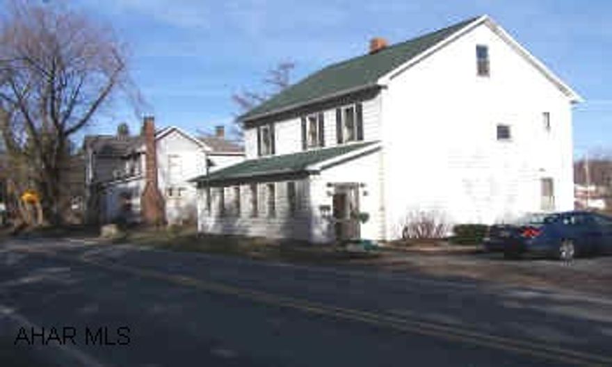 LARGE 2 STORY BEAUTIFUL INTERIOR, A MUST SEE TO APPRECIATE  ALL SHOWINGS THRU IRENE