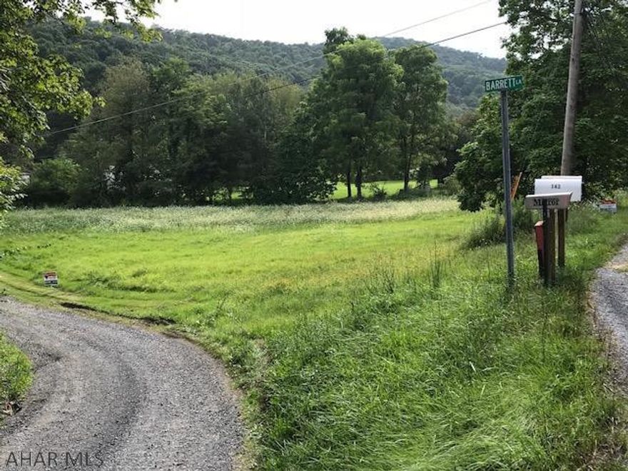 Great building site. No utilities.  Zillow and Trulia list wrong school district, this is in Spring Cove School district.  Great spot for building or hunting cabin/trailer.