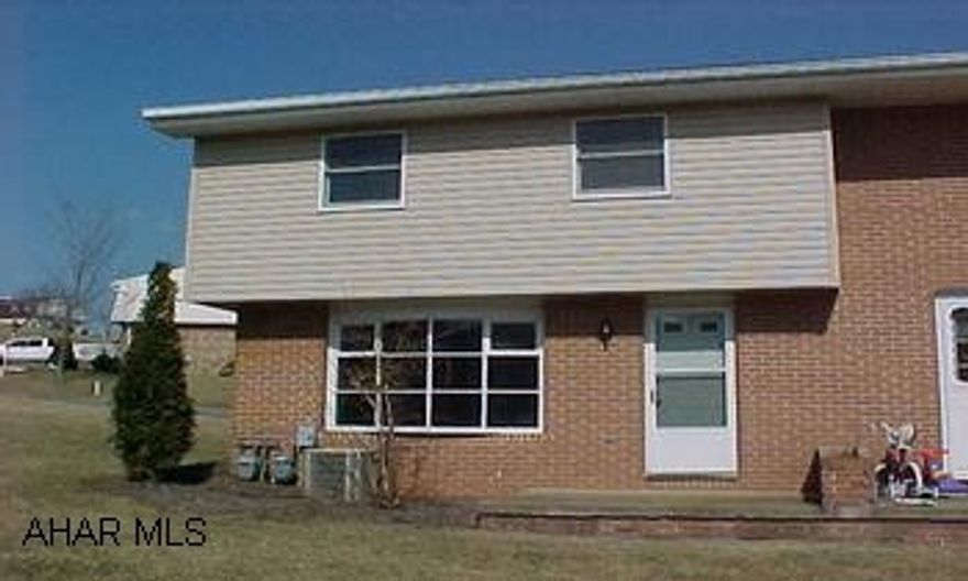 Very, Very nice townhome.. Great newer oak kitchen with eating area.  Newer bath and carpet. End unit for additonal privacy and central air too! Newer gas forced air furnace and electric baseboard heat. Family room in the lower level with separate heat zone. Association dues are $135/month.  Call for specifics on assoc. dues.Call Dianne  329-1856.