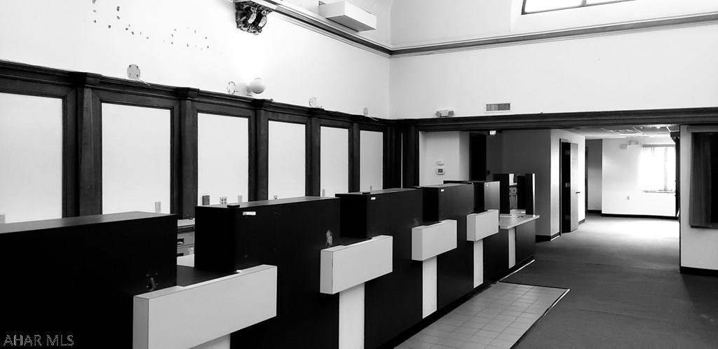 Unknown - Commercial Sale