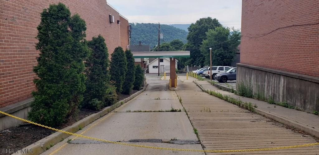 Unknown - Commercial Sale