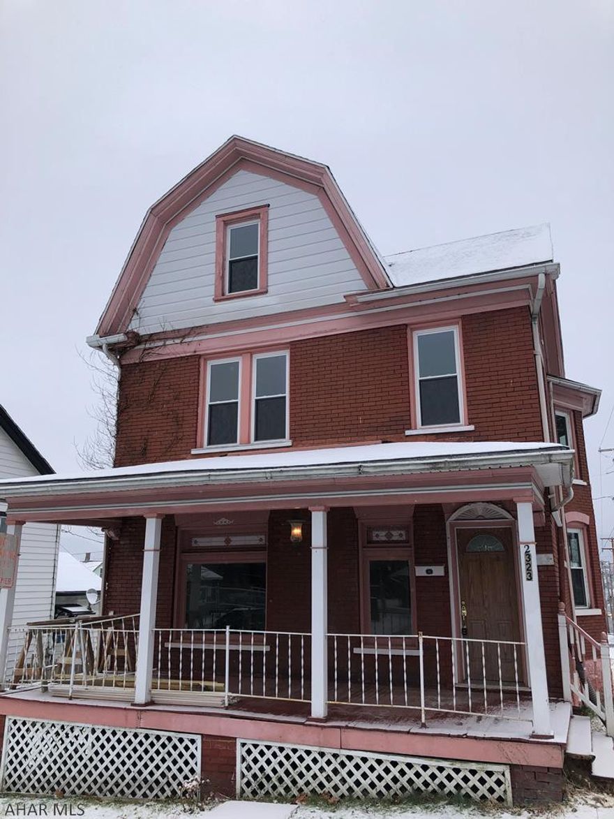 Newly updated, 5 bedroom, brick home on a nice corner, double lot. This home has all fresh paint throughout, all new carpet throughout. New kitchen cabinets and counter tops and all new stainless steel appliances. New vinyl windows. Newly updated full bath. This home is move-in ready. 100 amp electric service. Newer forced air furnace and insulation.