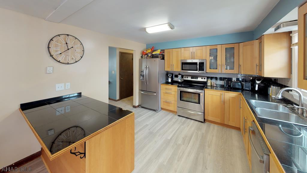 Maple Hollow - Residential