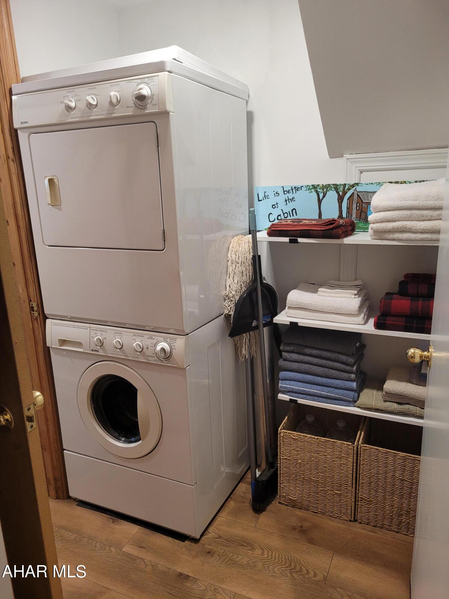 Glendale Yearound - Residential