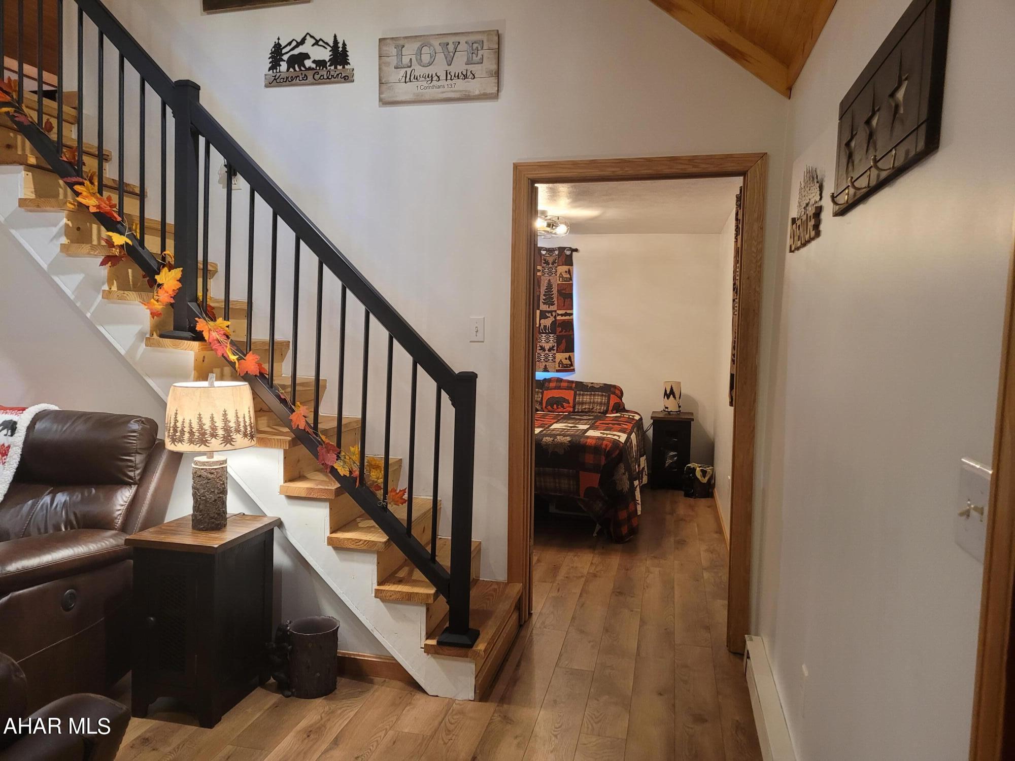 Glendale Yearound - Residential