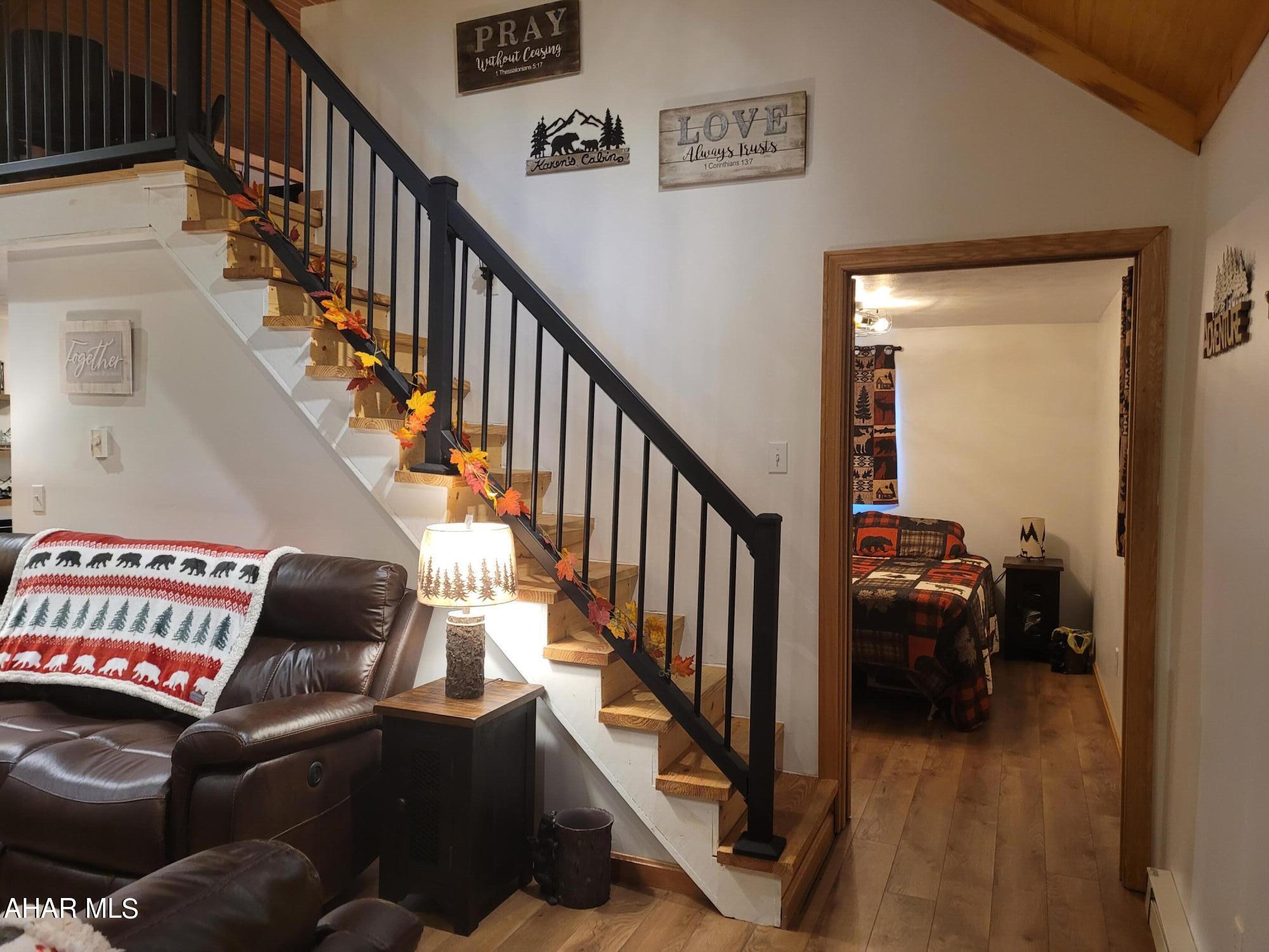 Glendale Yearound - Residential