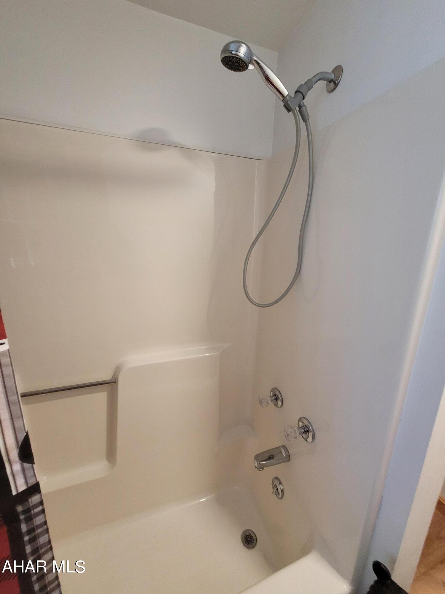 Glendale Yearound - Residential