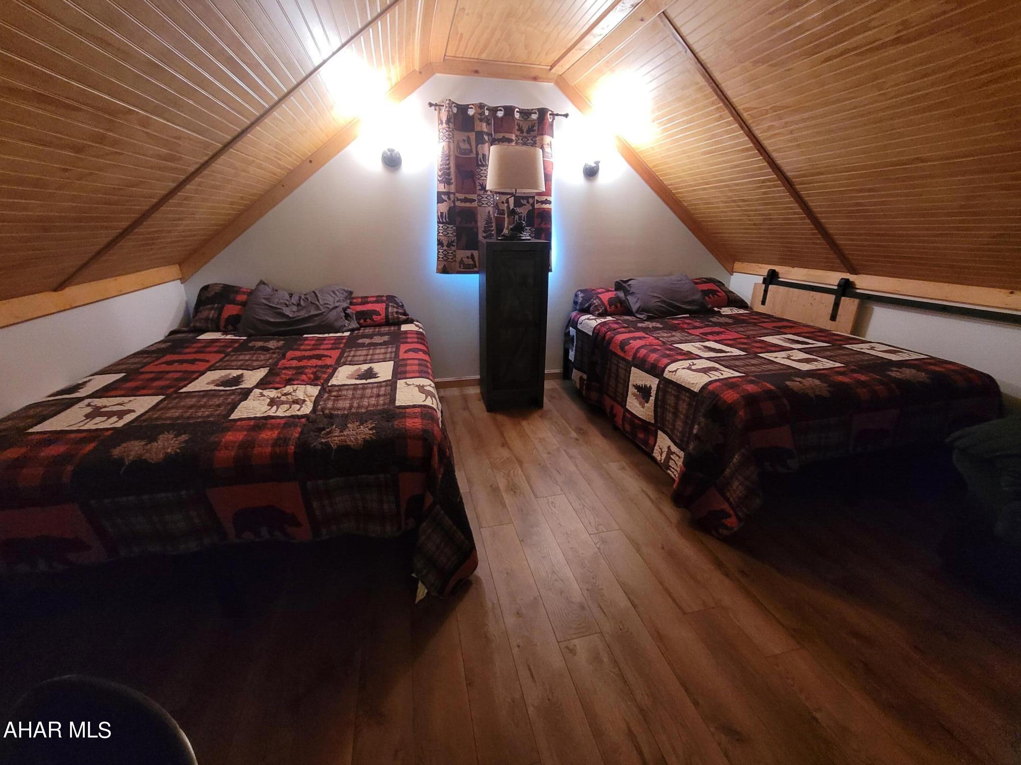 Glendale Yearound - Residential