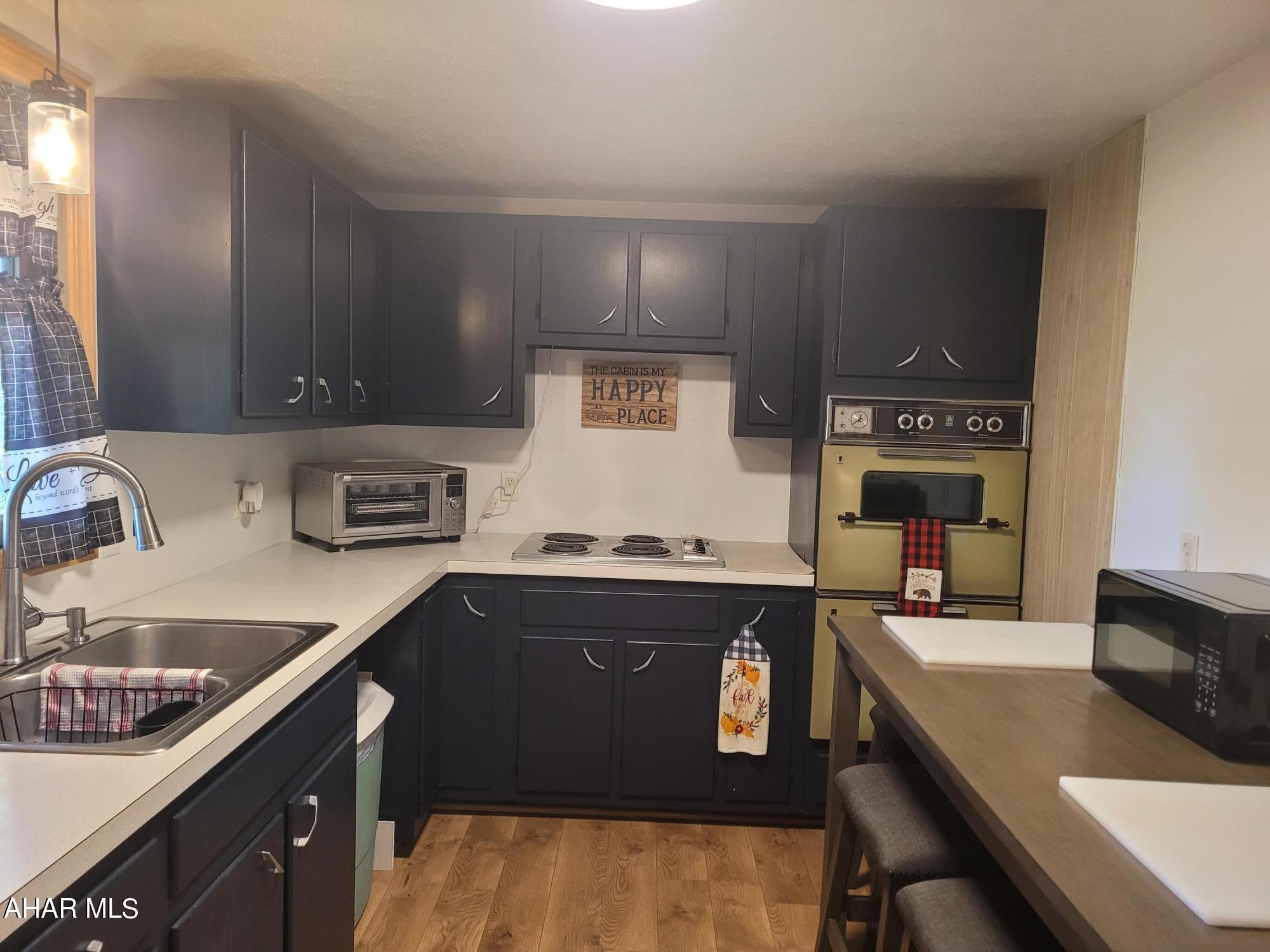 Glendale Yearound - Residential