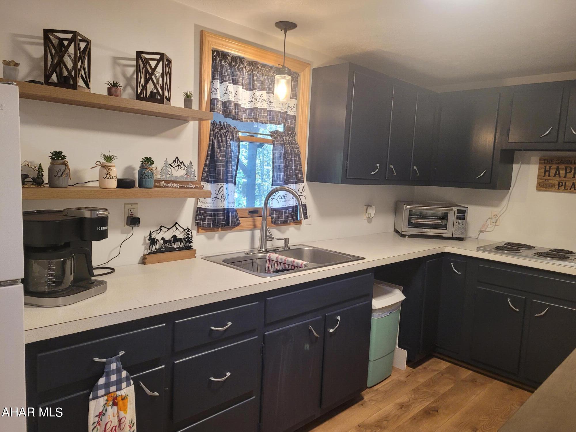 Glendale Yearound - Residential