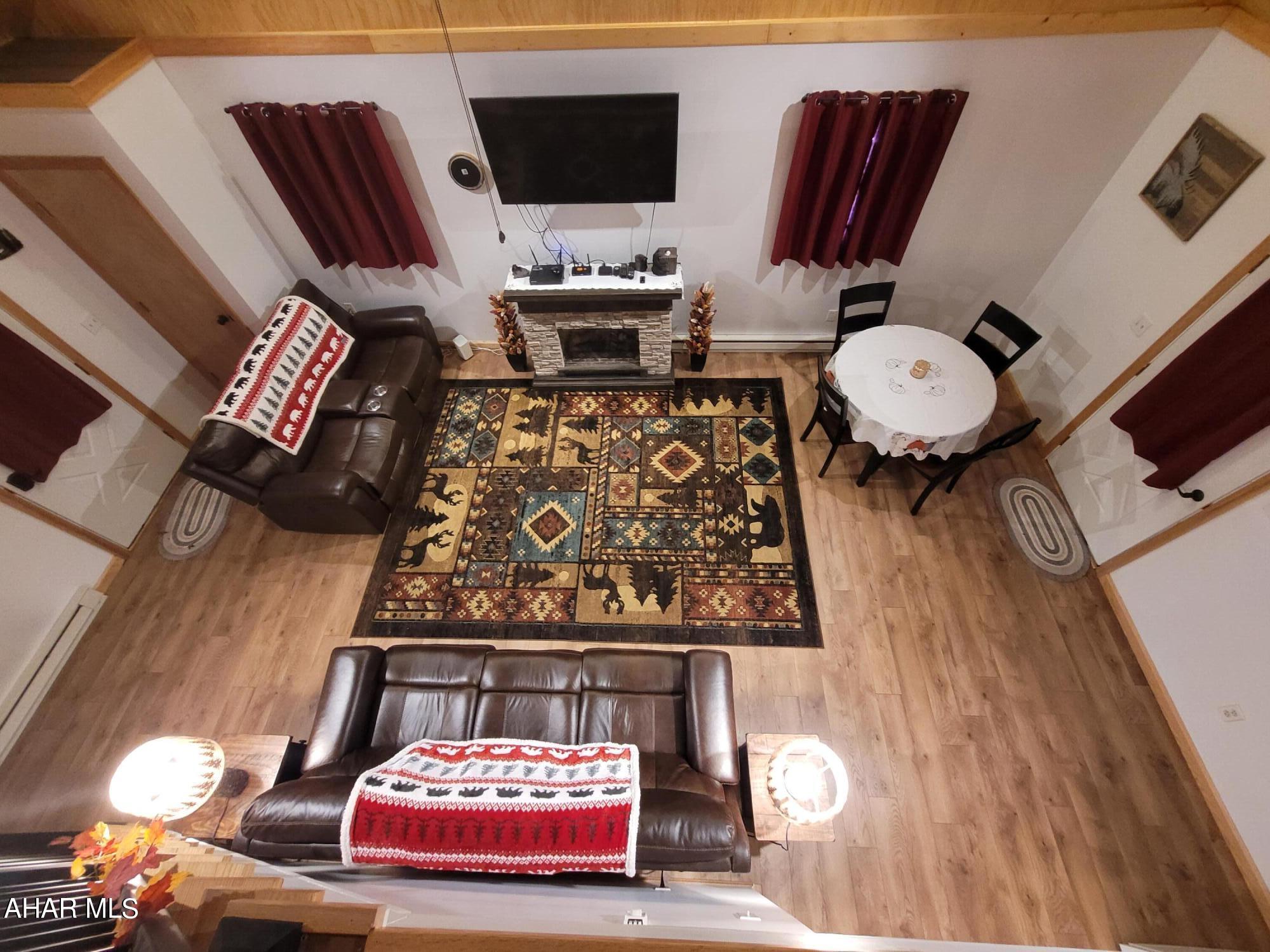 Glendale Yearound - Residential