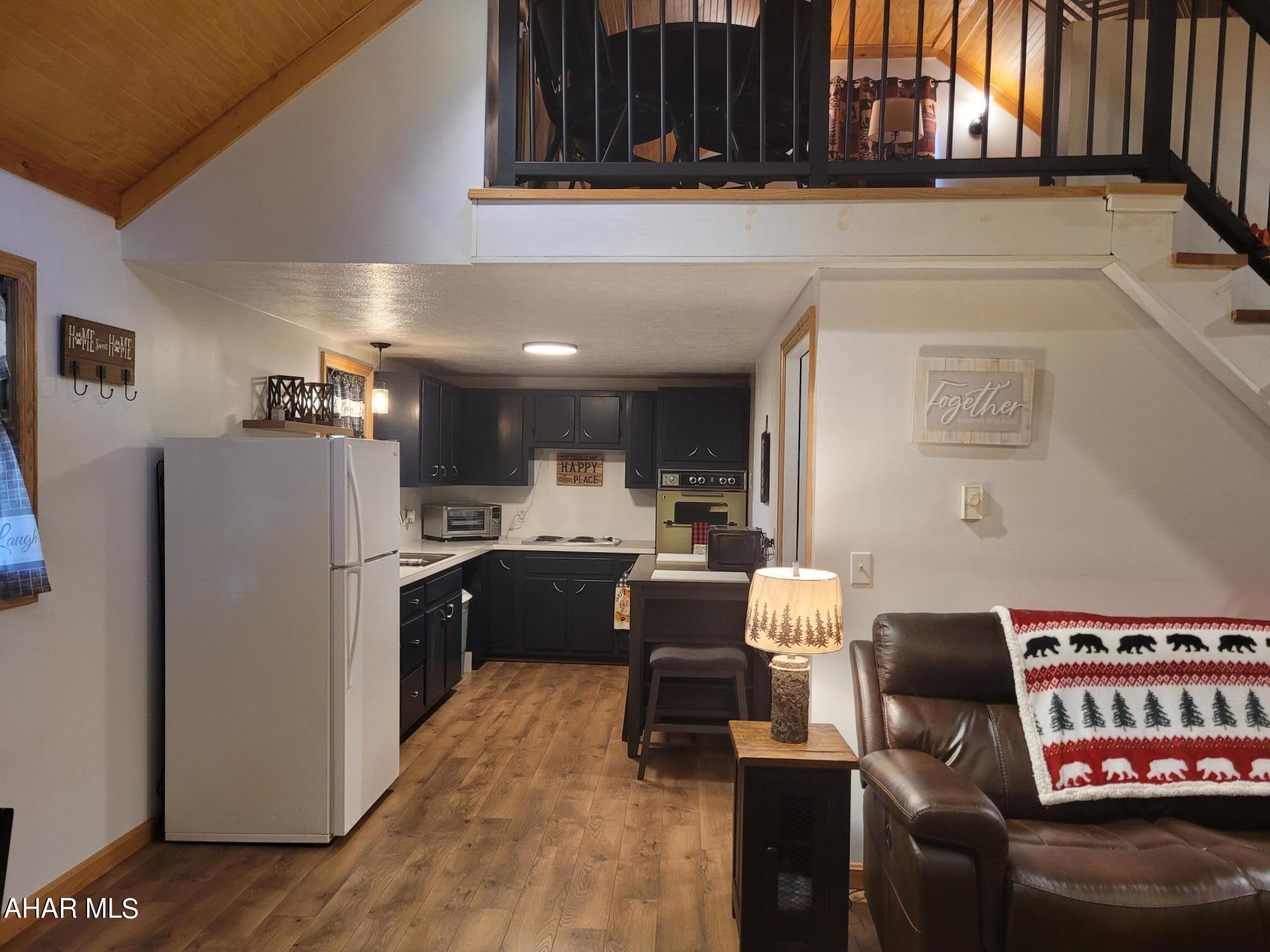 Glendale Yearound - Residential