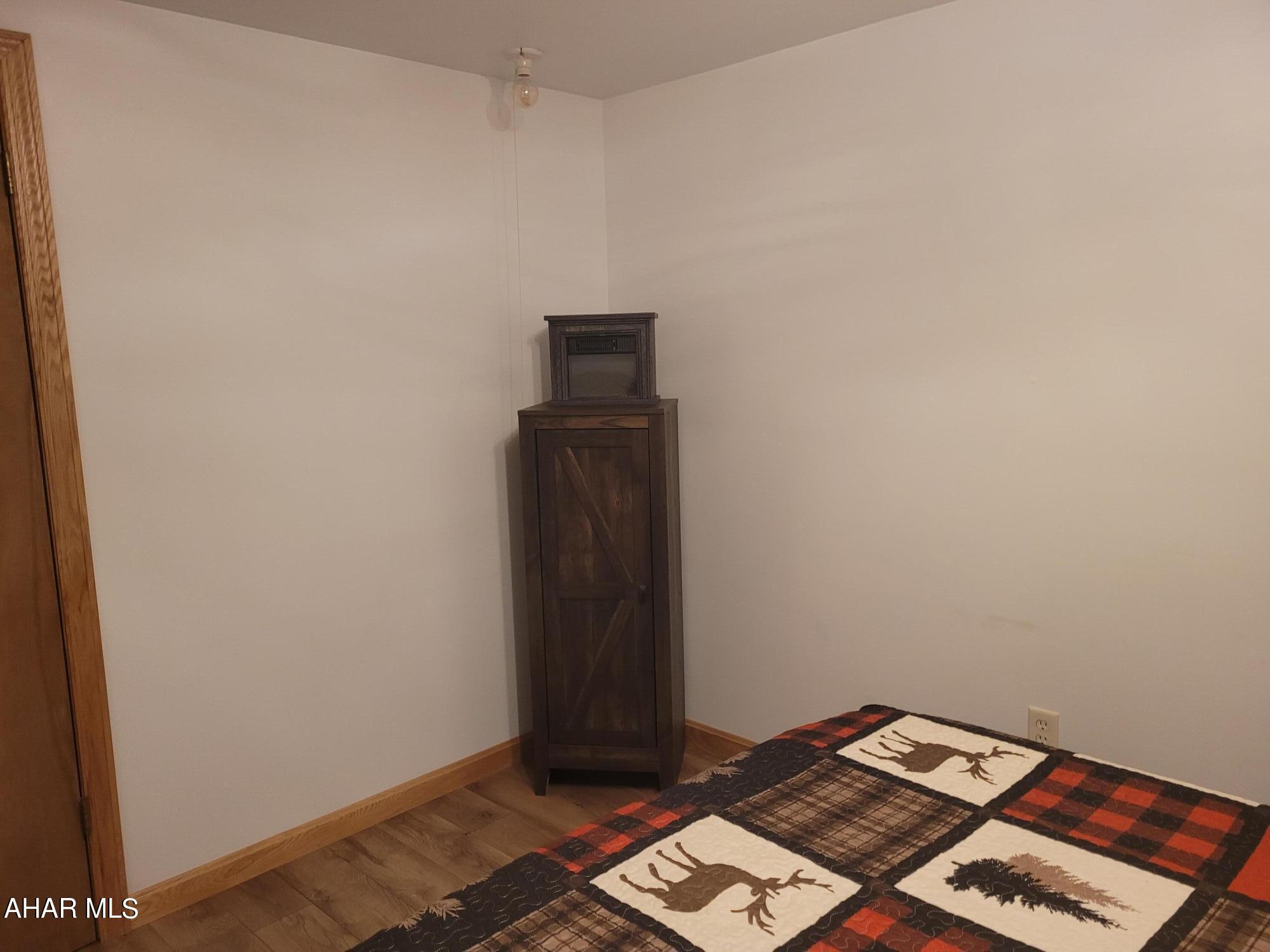 Glendale Yearound - Residential