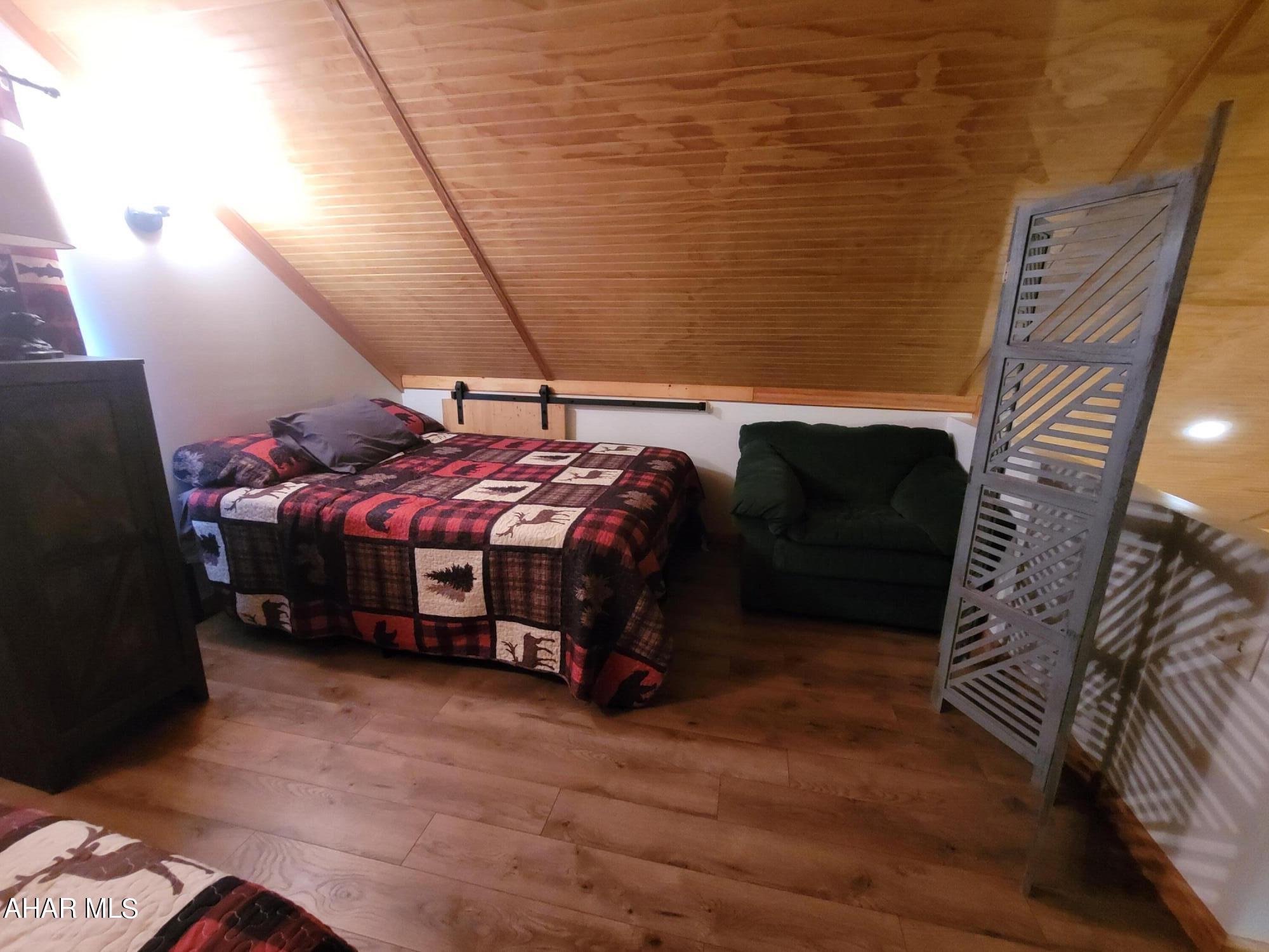 Glendale Yearound - Residential