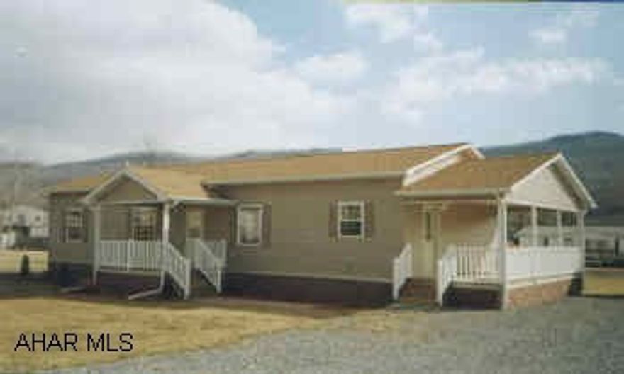BEAUTIFUL 3 BEDROOM MODULAR HOME.  NEW AND SPACIOUS.  DON'T LET THIS ONE PASS YOU BY!  LARGE LOT INCLUDED.  TAXES TBA.