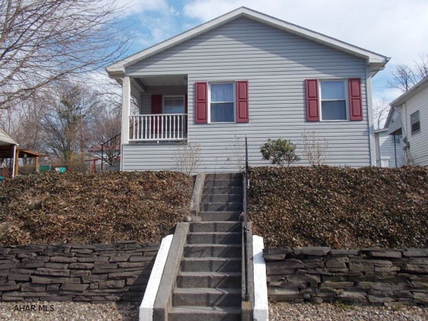 Adorable ranch home completely updated. Perfect for newlyweds or seniors. Park in the back walk right into the kitchen with no stairs. One BR, den/office, kitchen and living room. Cheaper than rent great neighborhood it is a win win.