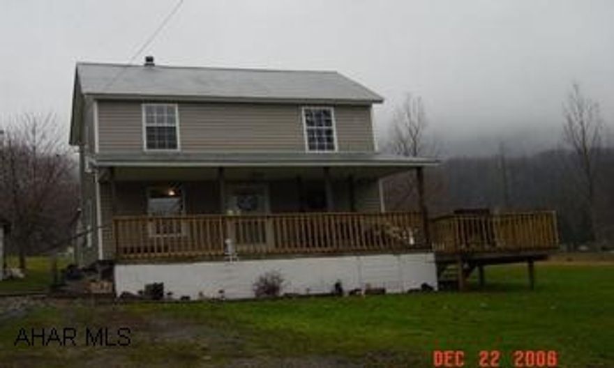 Vinyl Siding, Windows, Kitchen, Furnance, Well ,Wood Burner all 1 1/2  Yrs Old. Listed Below Appraised Value.