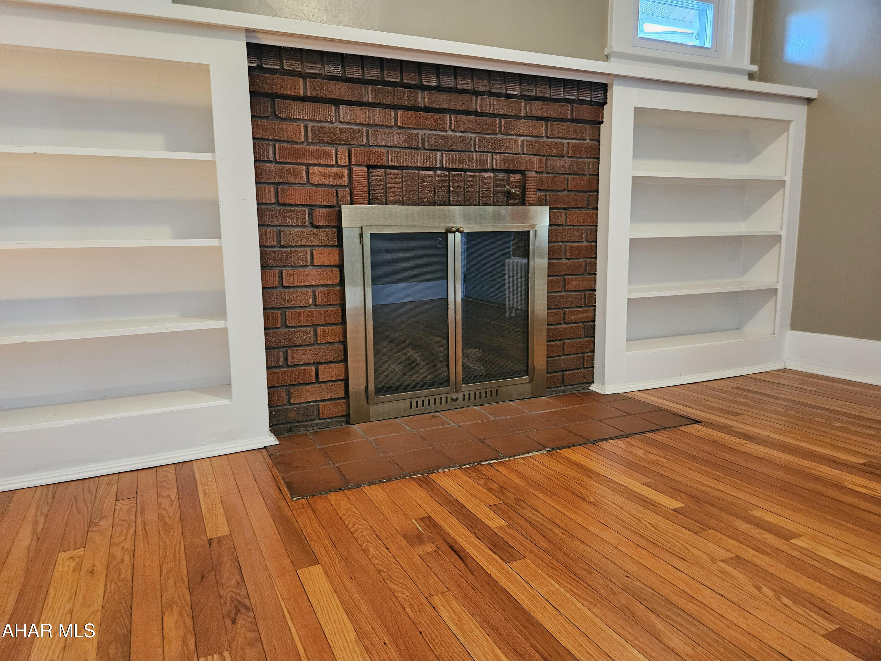 Llyswen - Residential