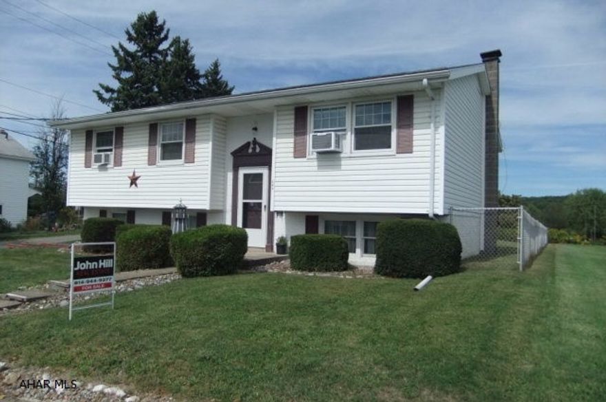 You'll love this bi-level home located beside Penn Cambria Middle School. This home includes 3 bedrooms, bathroom, and kitchen all located on same floor. Kitchen includes dining area that opens up to deck in fenced in yard. Full basement would work perfectly as a laundry room or workshop. Request a showing today!