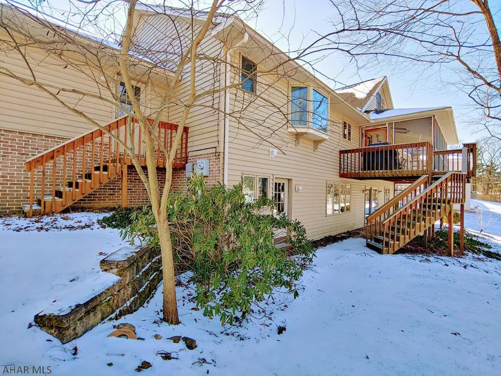 Church Hill Manor - Residential