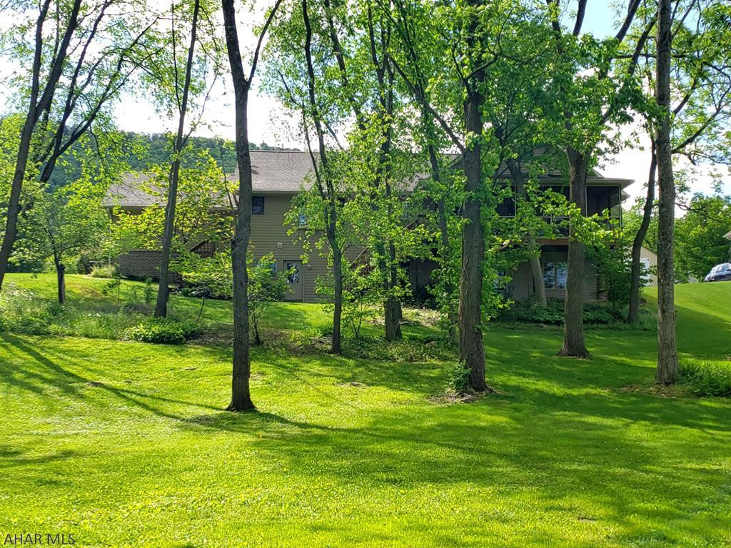 Church Hill Manor - Residential