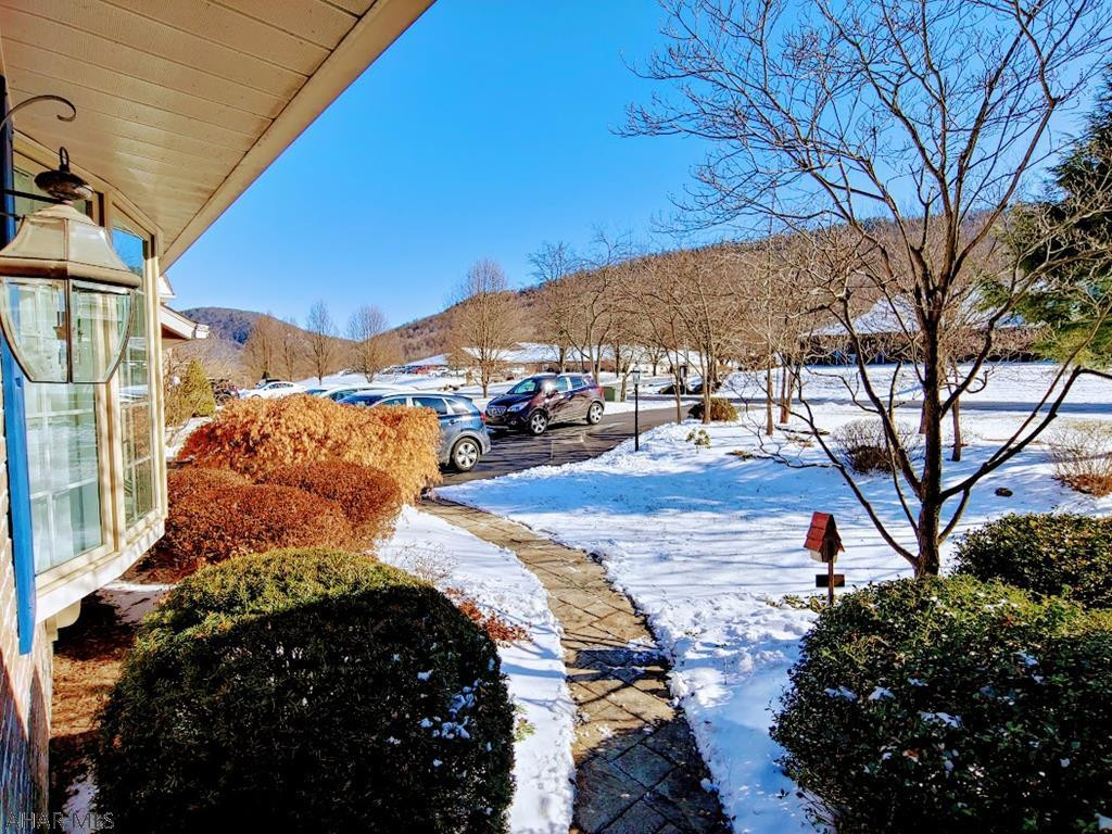 Church Hill Manor - Residential