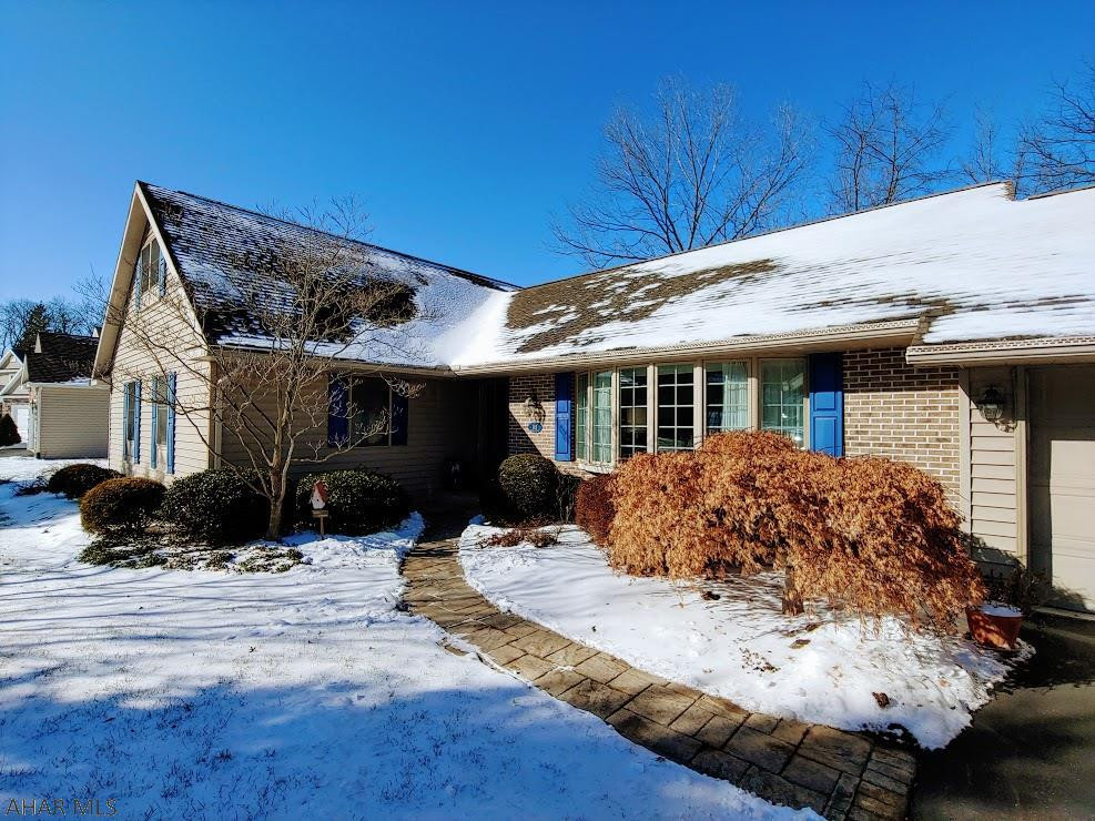 Church Hill Manor - Residential