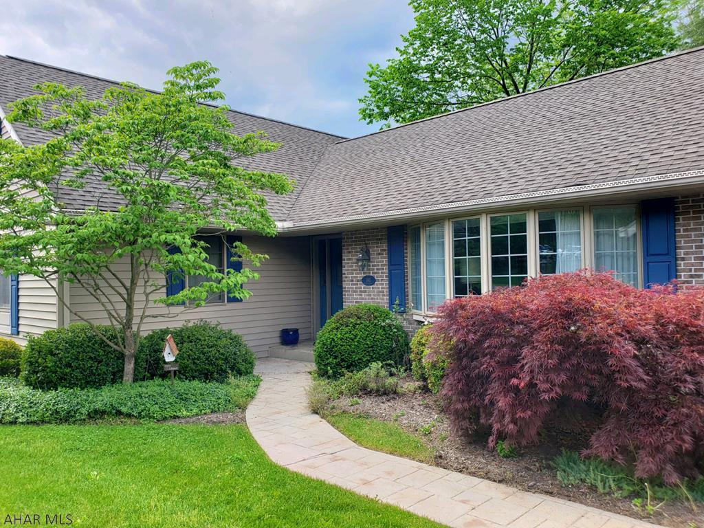 Church Hill Manor - Residential