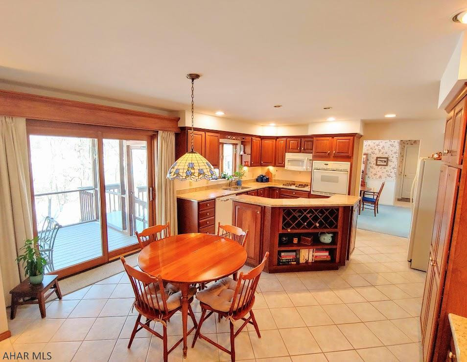 Church Hill Manor - Residential