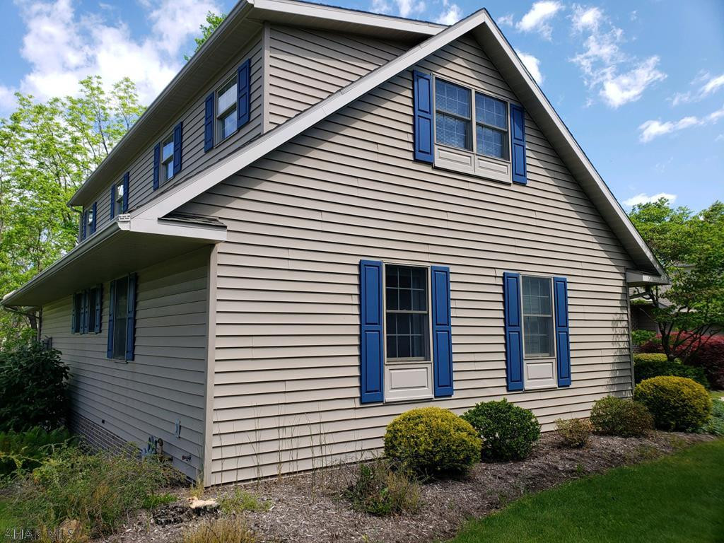 Church Hill Manor - Residential