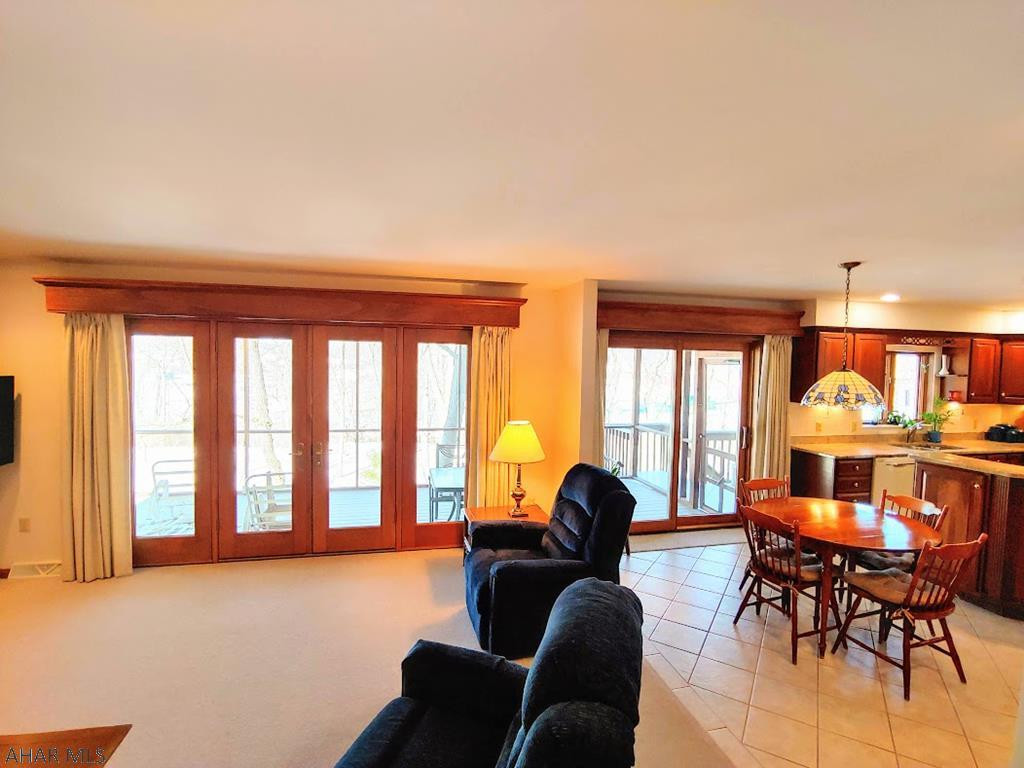 Church Hill Manor - Residential