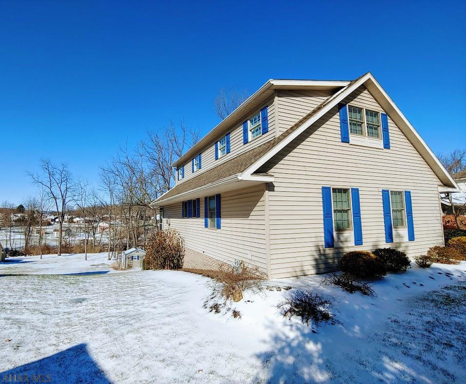 Church Hill Manor - Residential