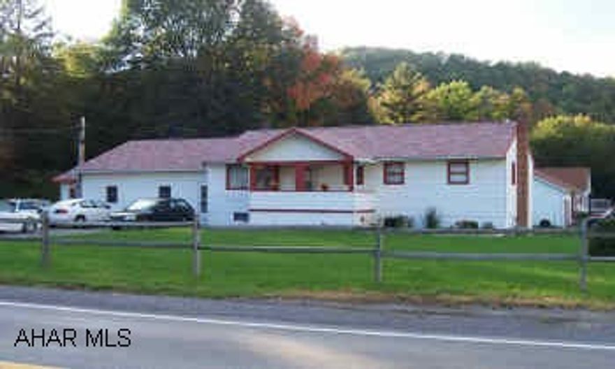 Lg. ranch style, 4 Br. home - brand new fm. rm, brand new master bdrm suite,new kitchen-must see to appreciate. Lg. Flat lot!