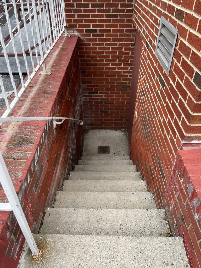 Unknown - Commercial Sale