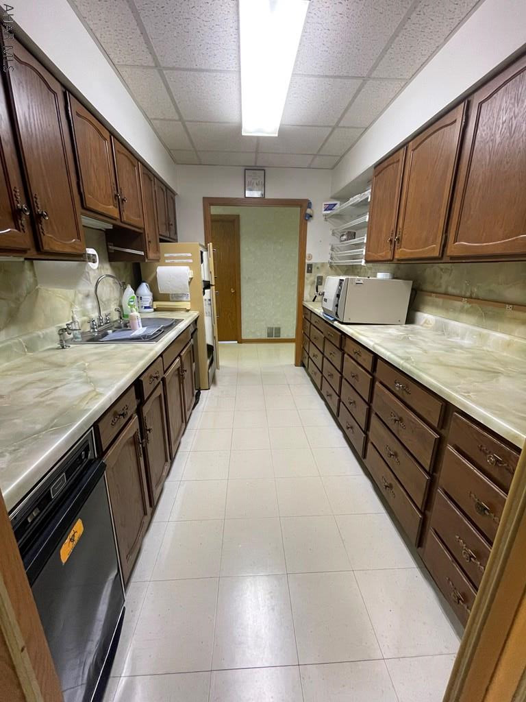 Unknown - Commercial Sale