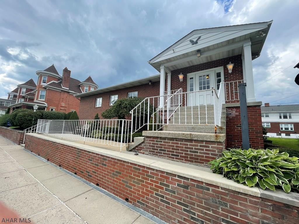 Unknown - Commercial Sale