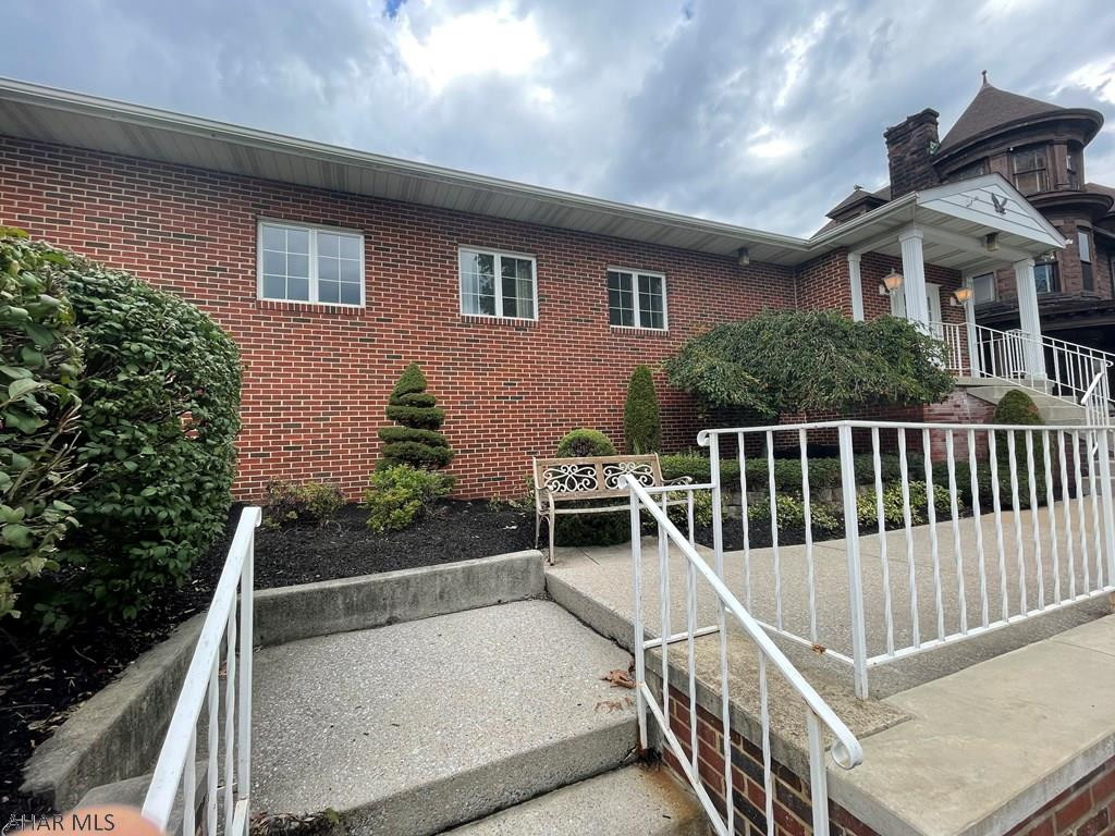 Unknown - Commercial Sale