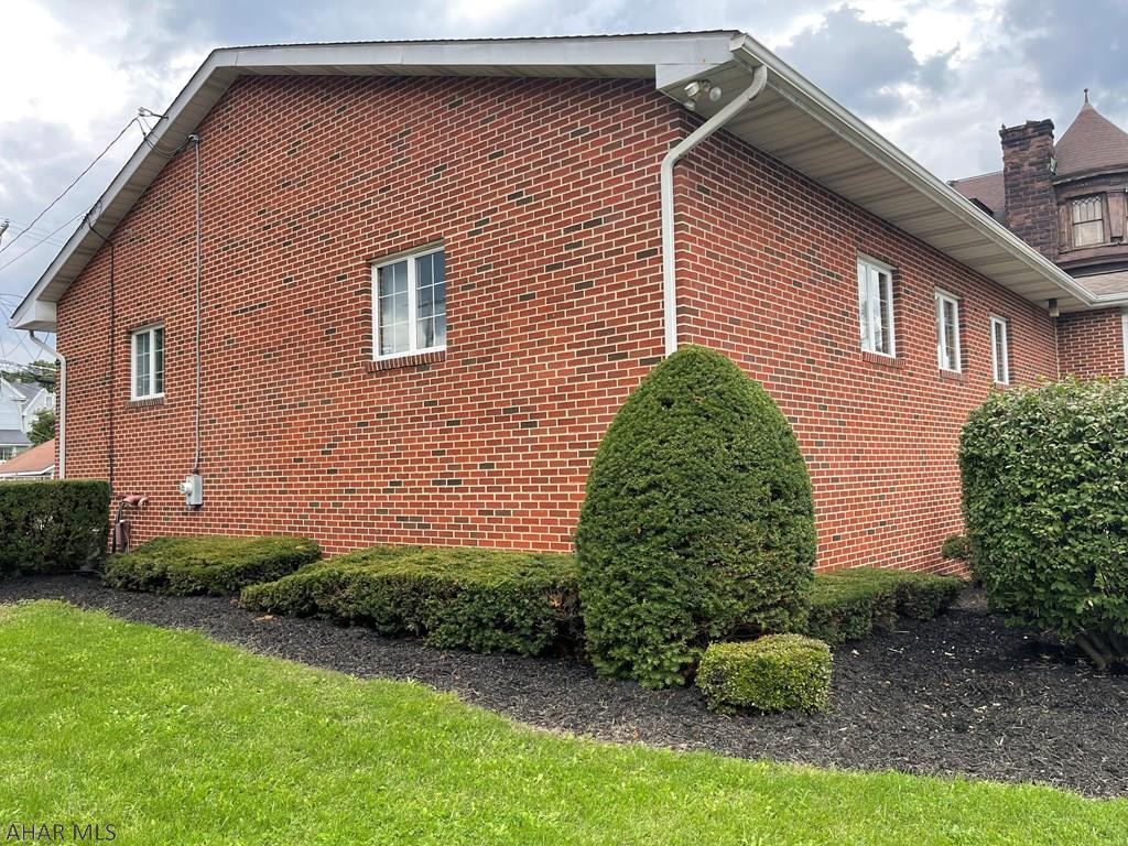 Unknown - Commercial Sale