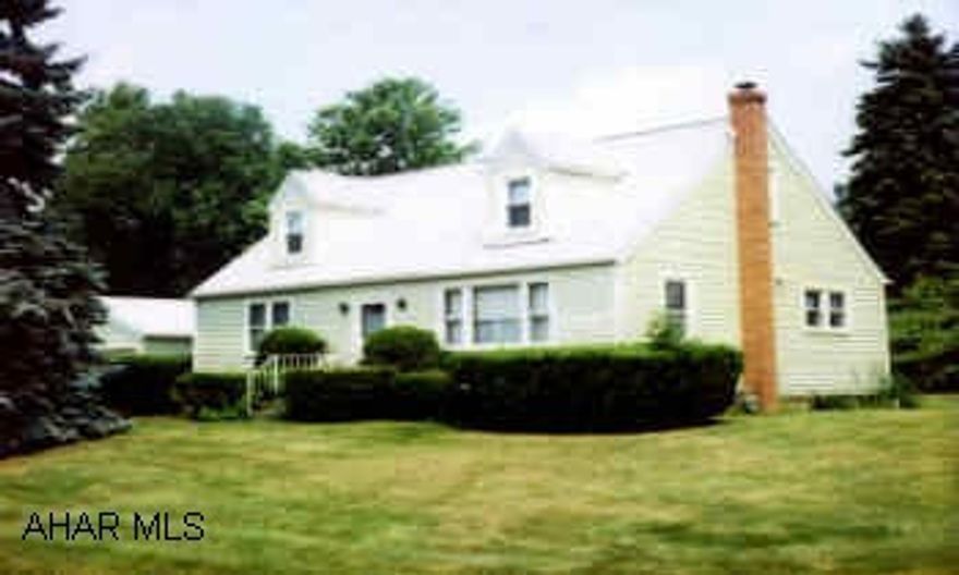 ATTRACTIVE CAPE COD IN CONVENIENT LOCATION, LARGE LOT, HOLLIDAYSBURG SCHOOLS. MANY EXTRAS. ATTRACTIVE CAPE COD IN CONVENIENT LOCATION, LARGE LOT, HOLLIDAYSBURG SCHOOLS. MANY EXTRAS. LOCATED CORNER OF LOWER BRUSH MNT. RD AND OAKWOOD. BESIDE L.D.S. CHURCH.